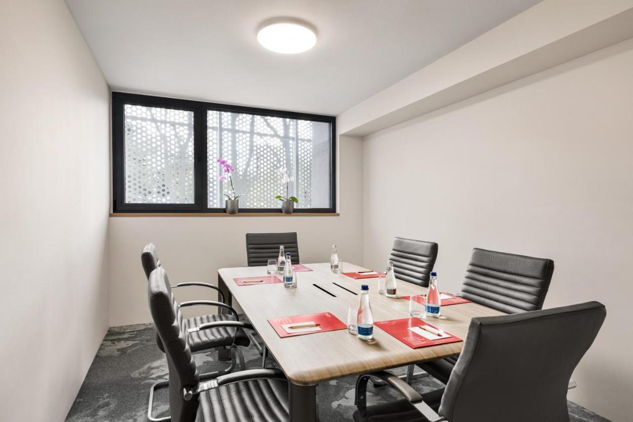 Ramada By Wyndham Slatina Parc Hotel Екстериор снимка