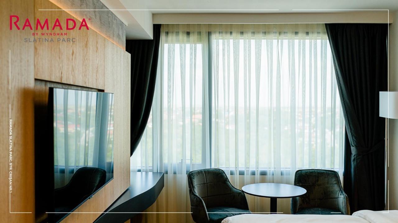 Ramada By Wyndham Slatina Parc Hotel Екстериор снимка