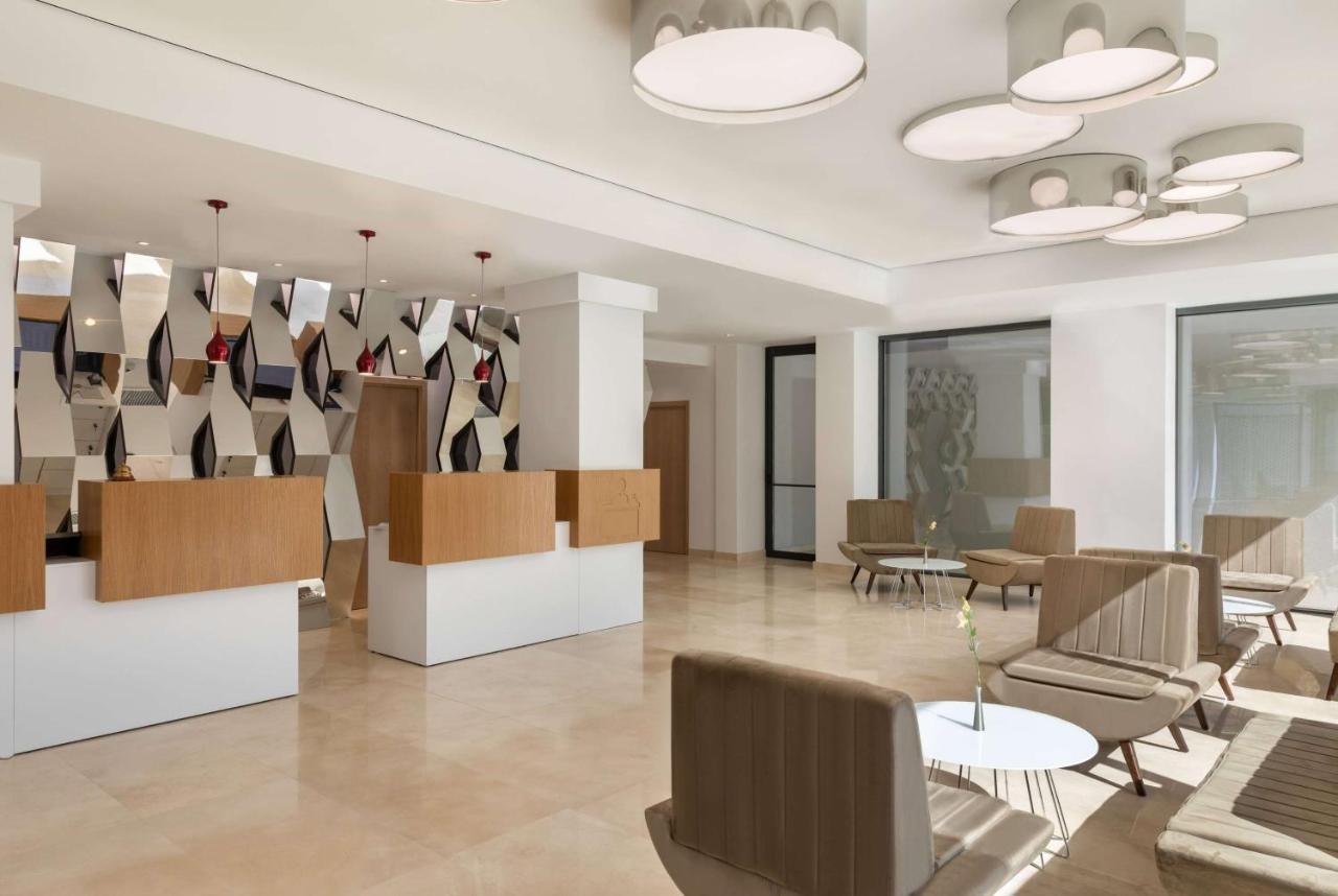 Ramada By Wyndham Slatina Parc Hotel Екстериор снимка