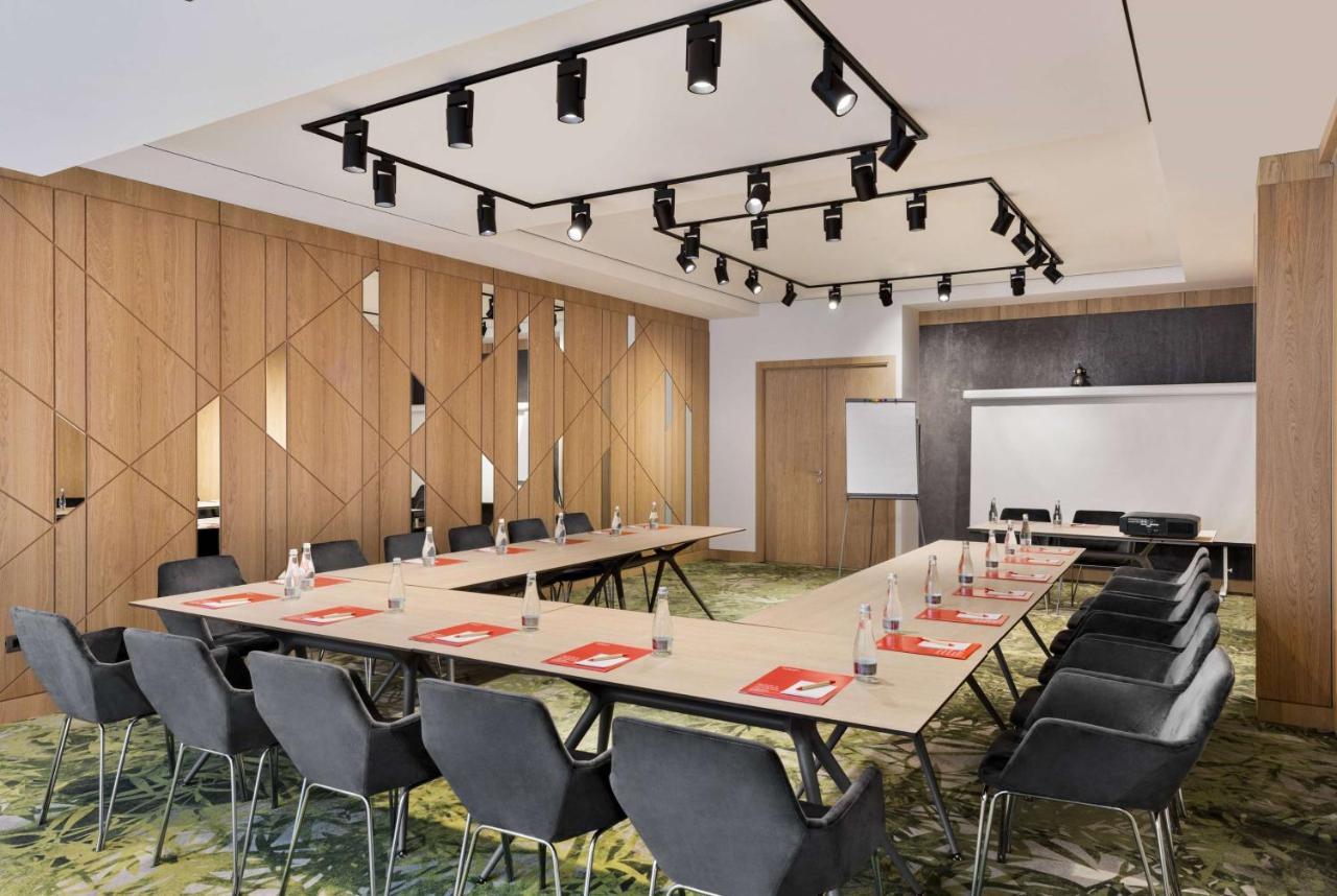 Ramada By Wyndham Slatina Parc Hotel Екстериор снимка