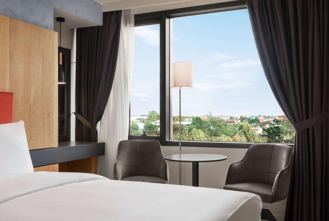 Ramada By Wyndham Slatina Parc Hotel Екстериор снимка