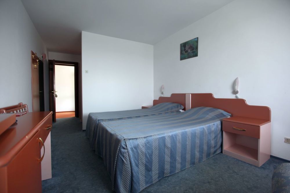 Ramada By Wyndham Slatina Parc Hotel Екстериор снимка